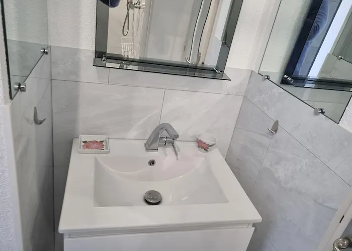 Naturiste Cap D'agde Port Nature 874 *